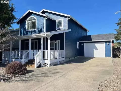 1641 17th St, Florence, OR 97439