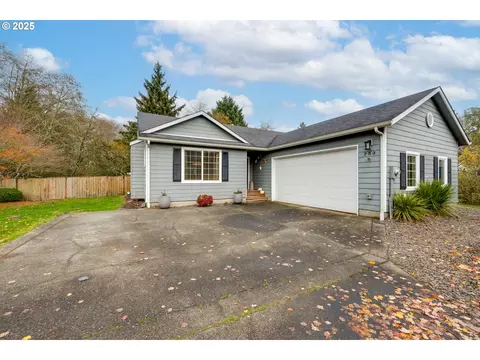 753 SW Kalmia Ave, Warrenton, OR 97146