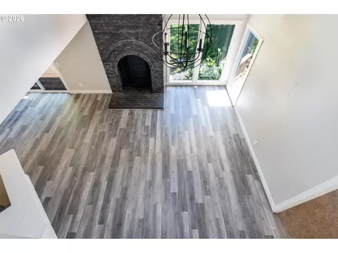 Living - 4010 SW 13th Ct, Gresham, OR 97080 photo 6 of 7