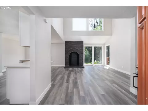 Living - 4010 SW 13th Ct, Gresham, OR 97080 photo 1 of 7