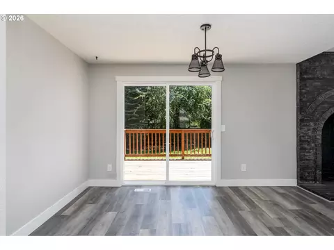 Living - 4010 SW 13th Ct, Gresham, OR 97080 photo 7 of 7