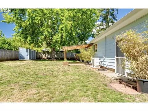 Exterior - 130 E 31st Ave, Eugene, OR 97405 photo 1 of 9