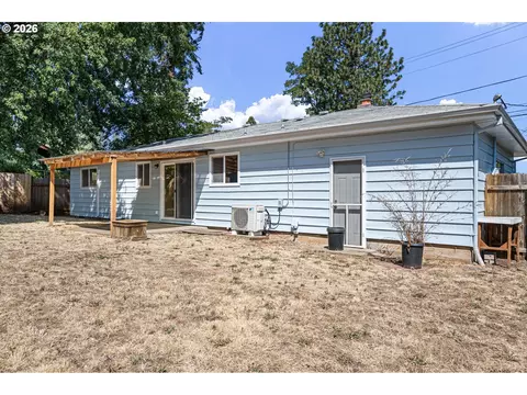 Exterior - 130 E 31st Ave, Eugene, OR 97405 photo 6 of 9