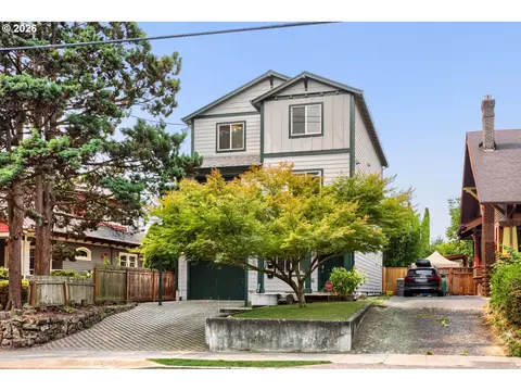 2213 SE 60th Ave, Portland, OR 97215