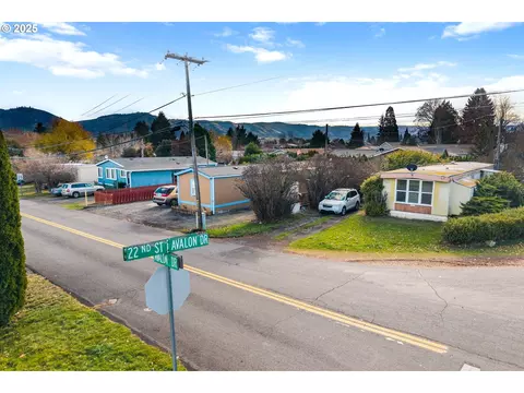 3391 Avalon Dr, Hood River, OR 97031