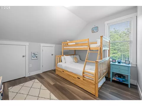 Bedroom - 11 Cedar Run Loop, Pacific Beach, WA 98571 photo 5 of 6