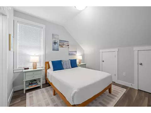Bedroom - 11 Cedar Run Loop, Pacific Beach, WA 98571 photo 3 of 6