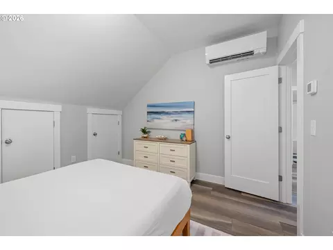Bedroom - 11 Cedar Run Loop, Pacific Beach, WA 98571 photo 4 of 6