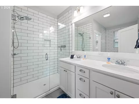 Bath - 11 Cedar Run Loop, Pacific Beach, WA 98571 photo 1 of 5