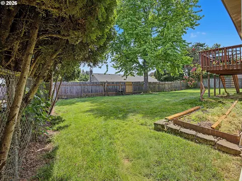 Exterior - 1454 SW 4th St, Gresham, OR 97080 photo 8 of 12