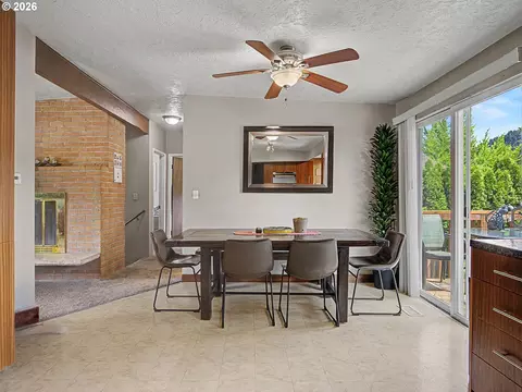 Dining - 1454 SW 4th St, Gresham, OR 97080 photo 2 of 2