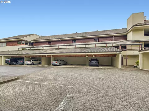 5250 S Landing Dr #108B1, Portland, OR 97239