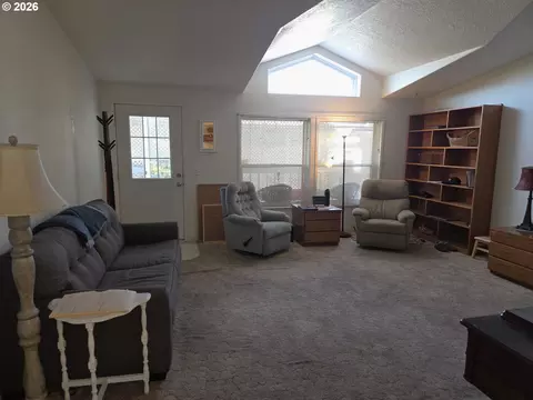 Living - 5335 Main St #11, Springfield, OR 97478 photo 2 of 3