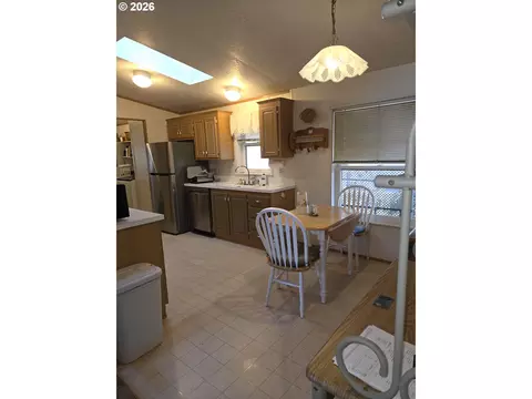 Kitchen - 5335 Main St #11, Springfield, OR 97478 photo 1 of 3