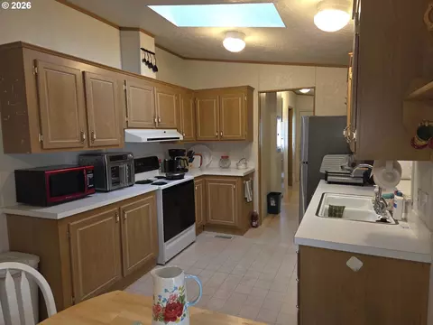 Kitchen - 5335 Main St #11, Springfield, OR 97478 photo 3 of 3