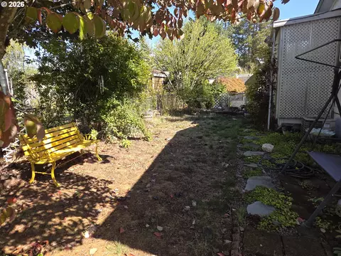 Exterior - 5335 Main St #11, Springfield, OR 97478 photo 6 of 6