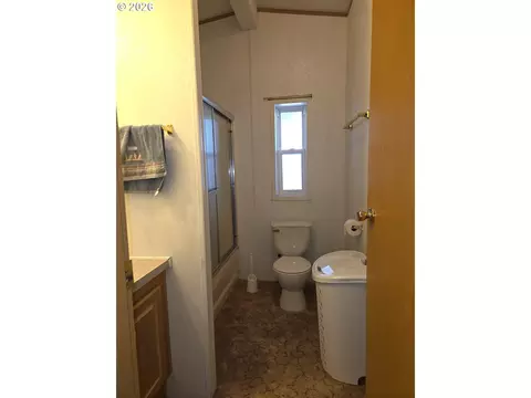 Bath - 5335 Main St #11, Springfield, OR 97478 photo 3 of 3