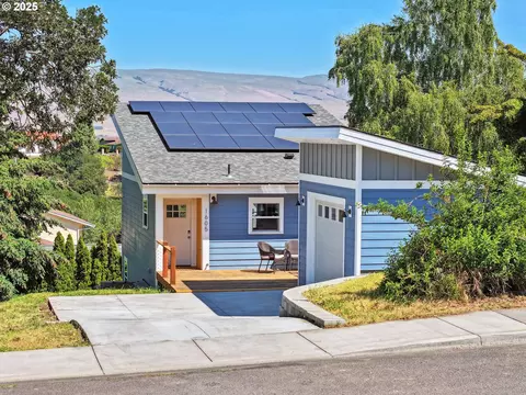 1605 E 19th St, The Dalles, OR 97058