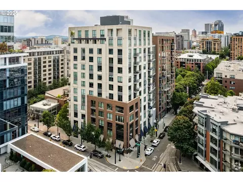 922 NW 11th Ave #805, Portland, OR 97209