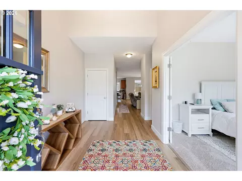 Entry Way - 19119 Dublin Ave, Sandy, OR 97055 photo 2 of 4