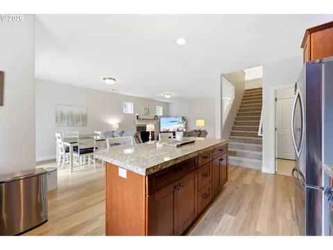 Kitchen - 19119 Dublin Ave, Sandy, OR 97055 photo 5 of 5