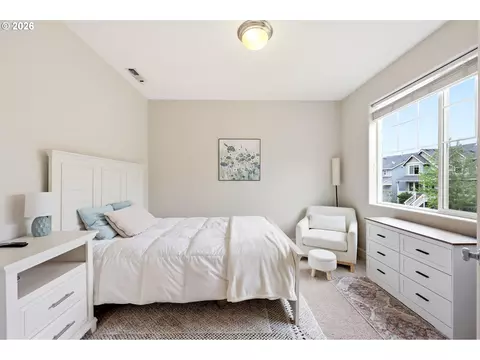 Bedroom - 19119 Dublin Ave, Sandy, OR 97055 photo 1 of 8