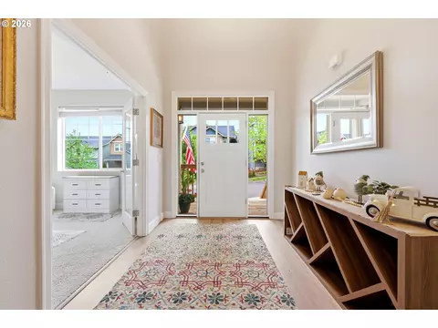 Entry Way - 19119 Dublin Ave, Sandy, OR 97055 photo 3 of 4