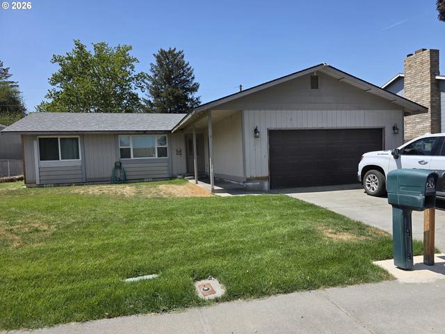27 SW Birch Dr, Hermiston, OR 97838