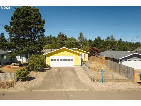 980 Augustine Ave, Coos Bay, OR 97420