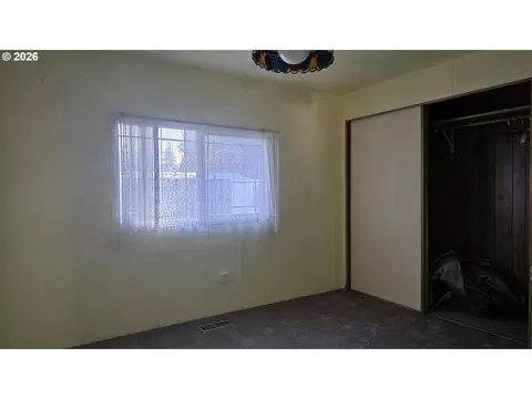 Bedroom - 1625 Henderson Ave #B10, Eugene, OR 97403 photo 2 of 3