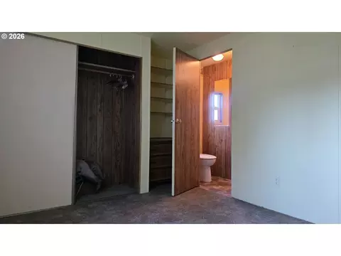 Bedroom - 1625 Henderson Ave #B10, Eugene, OR 97403 photo 3 of 3