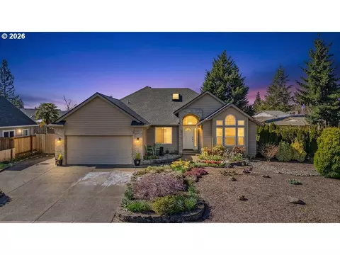 921 Hermanson St, Woodburn, OR 97071