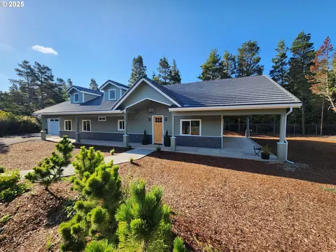 1 Bonnett Way, Florence, OR 97439