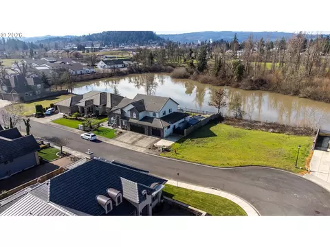 395 Ironwood Loop, Creswell, OR 97426