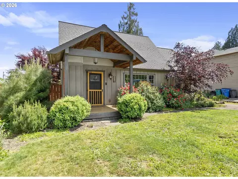 3601 V St, Vancouver, WA 98663
