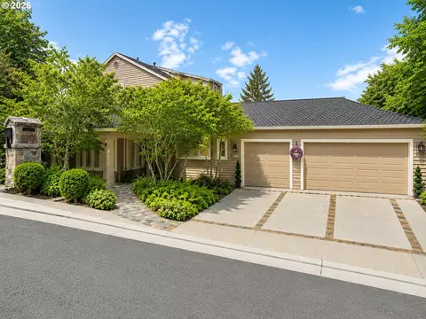 221 SW Moonridge Pl, Portland, OR 97225