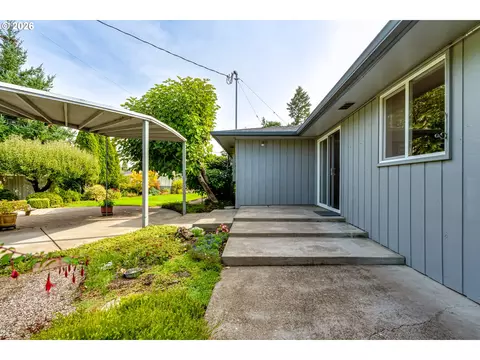 Exterior - 727 Elm Dr, Eugene, OR 97404 photo 5 of 16