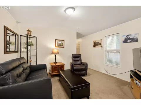 2696 SE Palmquist Rd, Gresham, OR 97080 photo 8
