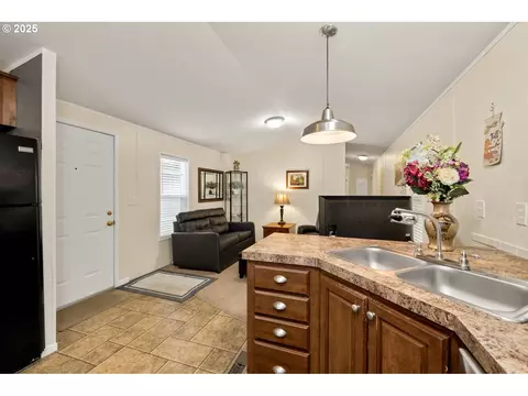 2696 SE Palmquist Rd, Gresham, OR 97080 photo 7
