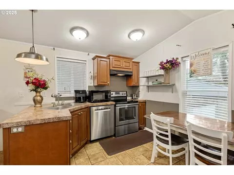 2696 SE Palmquist Rd, Gresham, OR 97080 photo 6