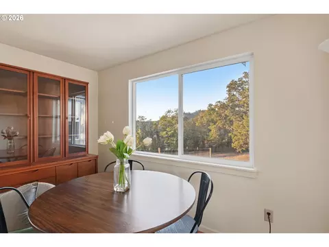 Dining - 29127 Gimpl Hill Rd, Eugene, OR 97402 photo 2 of 2
