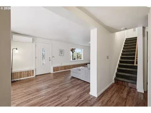 Entry Way - 29127 Gimpl Hill Rd, Eugene, OR 97402 photo 1 of 1