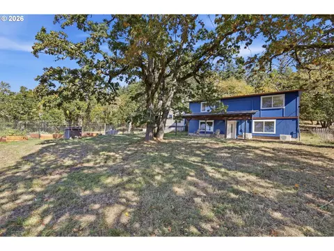 Exterior - 29127 Gimpl Hill Rd, Eugene, OR 97402 photo 5 of 6