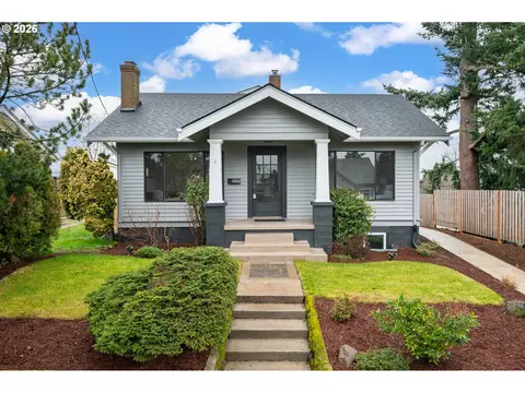 6959 NE Stanton St, Portland, OR 97213