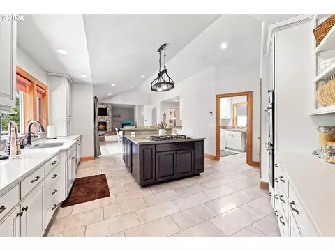 Kitchen - 8443 SE Orient Dr, Gresham, OR 97080 photo 4 of 4