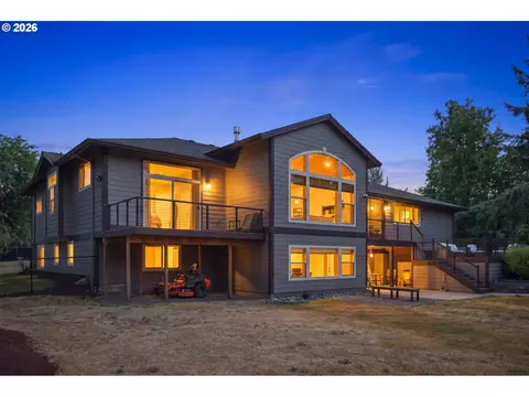 Exterior - 8443 SE Orient Dr, Gresham, OR 97080 photo 4 of 6