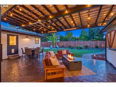 Exterior - 2010 Valhalla St, Eugene, OR 97401 photo 6 of 13
