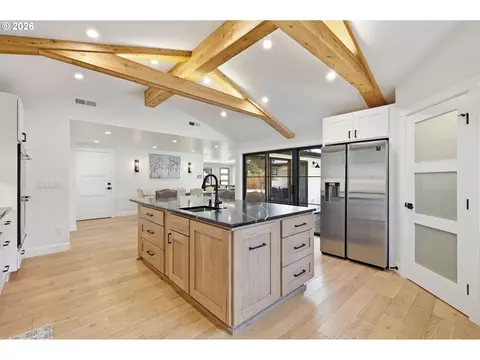 Kitchen - 2010 Valhalla St, Eugene, OR 97401 photo 6 of 6