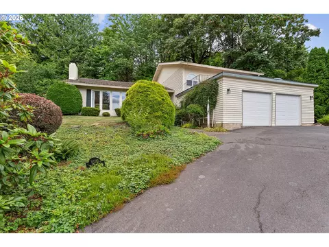 9 Tanglewood Dr, Lake Oswego, OR 97035