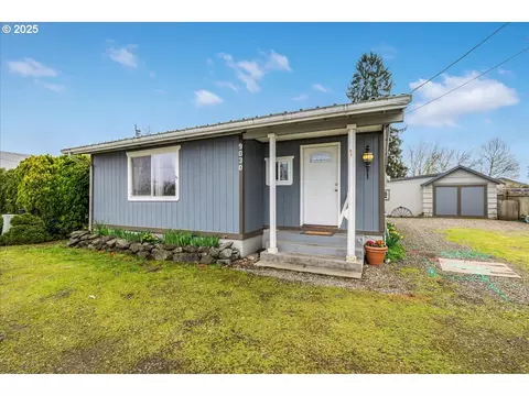 9030 Pueblo Ave NE, Salem, OR 97305